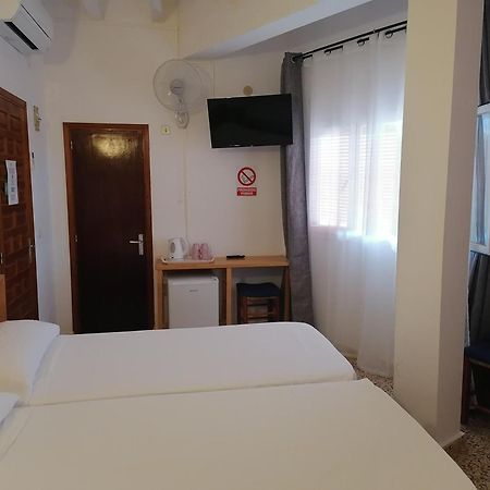 Hostal Pepe 圣费兰-德瑟斯罗 外观 照片
